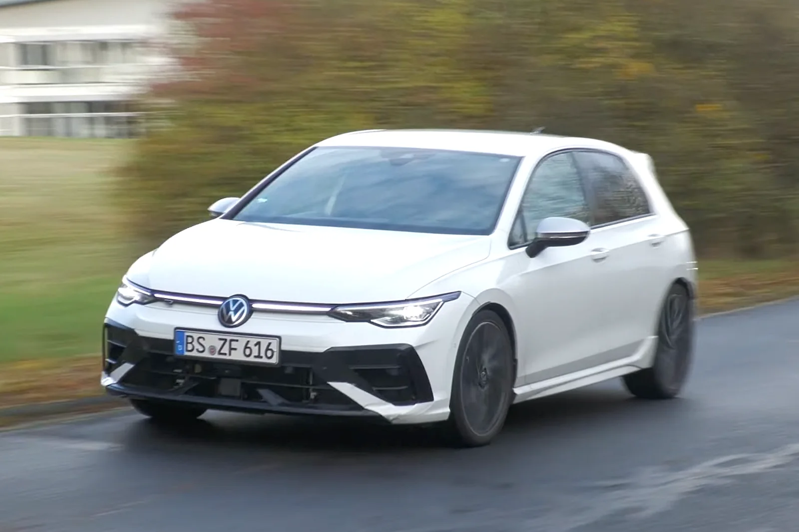 Vw Golf R Facelift Spied Almost Naked At The Ring