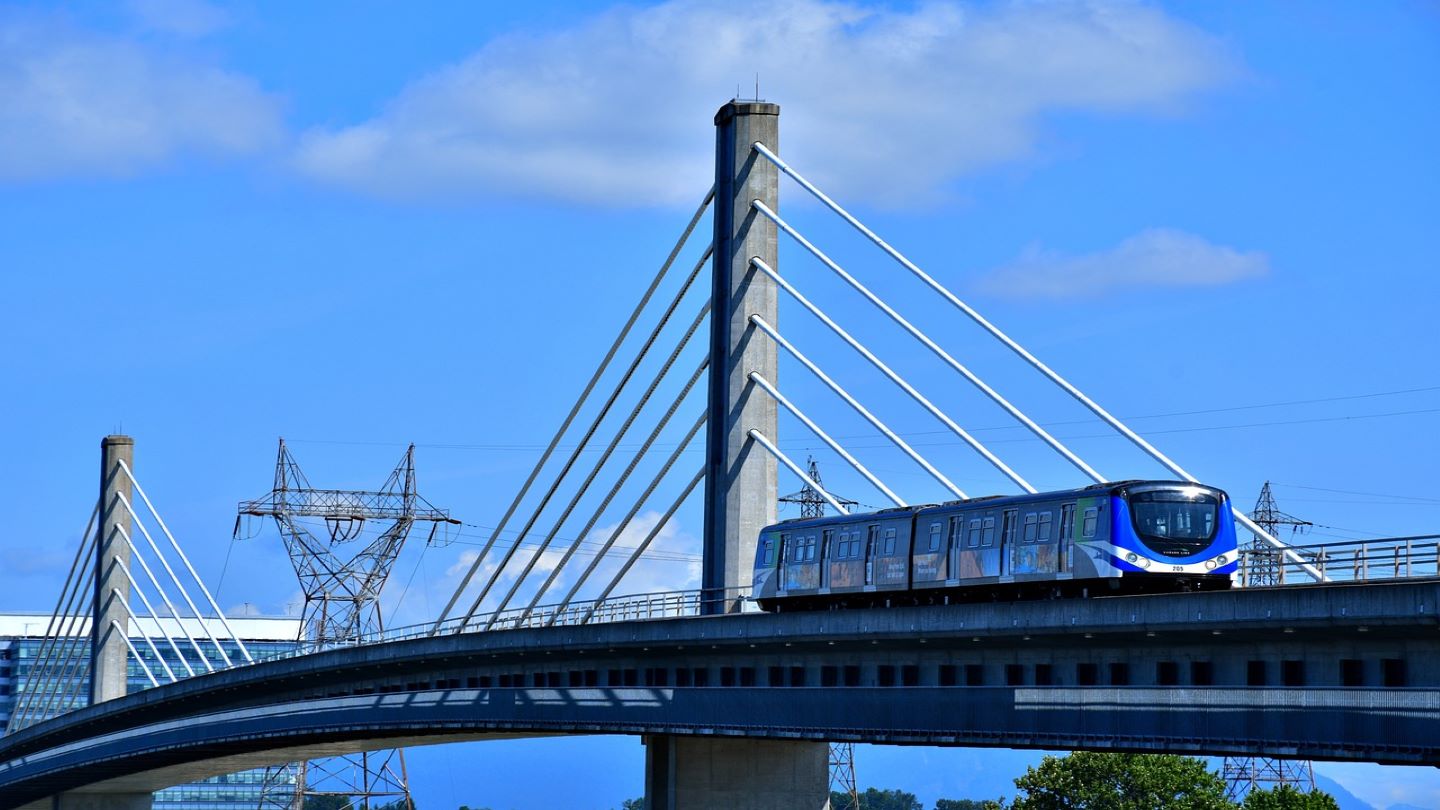 LaGuardia AirTrain project shelved in favour of upgraded bus services